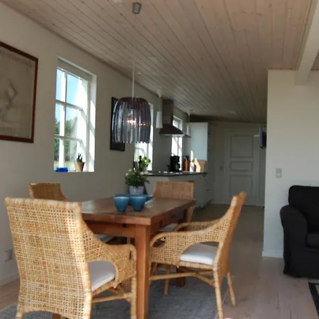 Feriehus Holiday Saeby Strandhusevej 098701 *